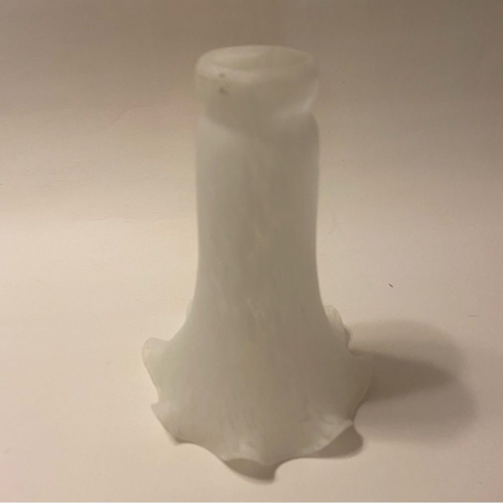 Tulip Lily Flower Glass Lamp Shade Replacement White Flared Ruffled Edge 5.78”